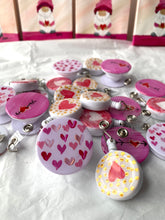 Load image into Gallery viewer, Heart gold polka dots ID badge Reel